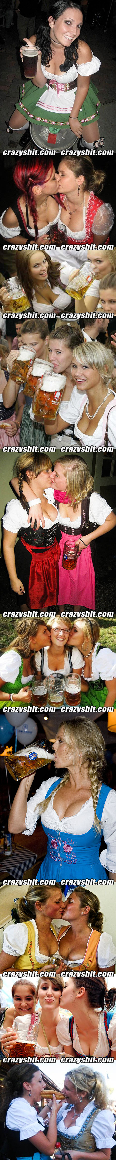 Oktoberfest Beer Girls