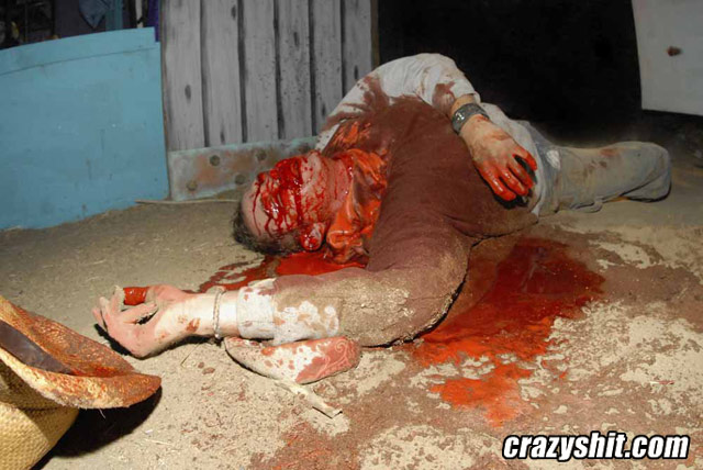 Bloody Murder Porn - CrazyShit.com | Bloody Dead Mess - Crazy Shit