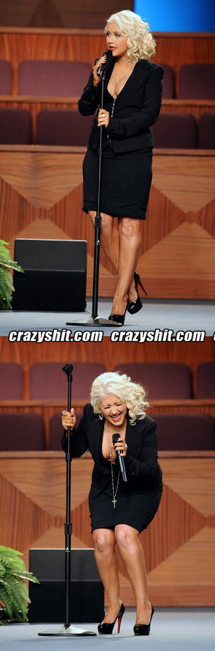 Christina Aguilera Has Her Period On Stage