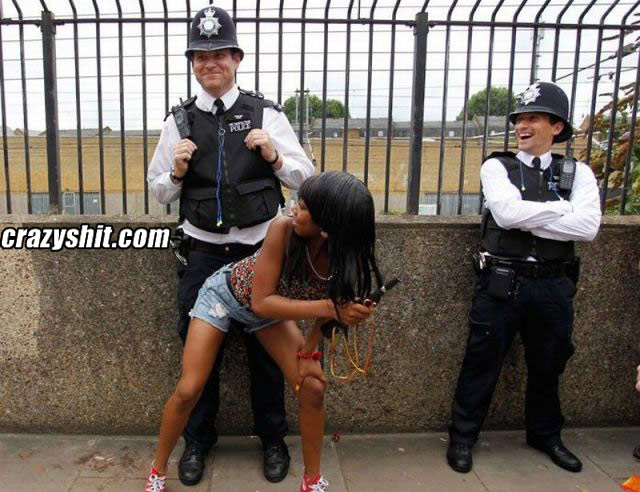 British Cops Love The Black Ass