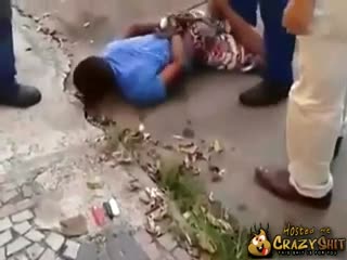 CrazyShit.com | Enjoy A Few Kicks In The Face - Crazy Shit