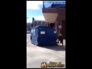 CrazyShit.com | Public Dumpster Sex - Crazy Shit