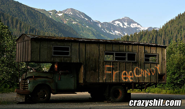 Creepy Cabin On Wheels Offers Free Candy