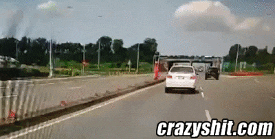 Crazy Roll Over On The Highway