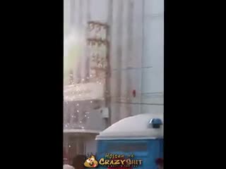 CrazyShit.com | Death By Electrocution - Crazy Shit