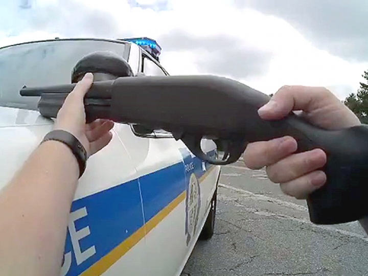 CrazyShit.com | BODY CAM FOOTAGE OF A COP YOU DON