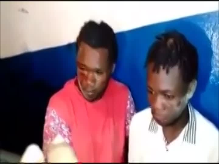 CrazyShit.com | Thieves forced to slap and bite each other - Crazy Shit