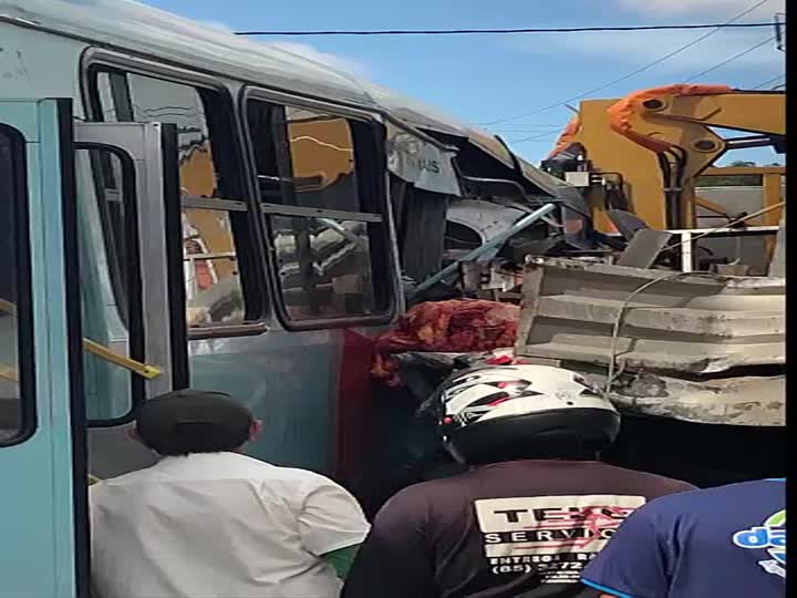 CrazyShit.com | Gore: aftermath of a bus vs truck crash