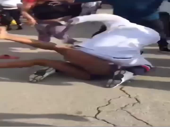CrazyShit.com | Transgender woman brutally beaten  in broad daylight - Crazy Shit