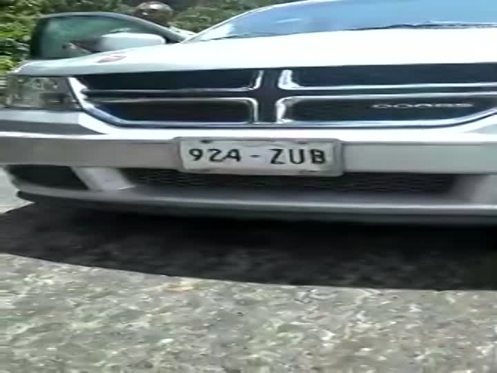 CrazyShit.com | Lady survives drive by execution of cartel related thugs - Crazy Shit