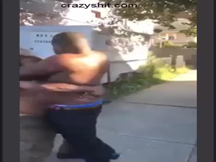 CrazyShit.com | Fight turns into savage beating - Crazy Shit