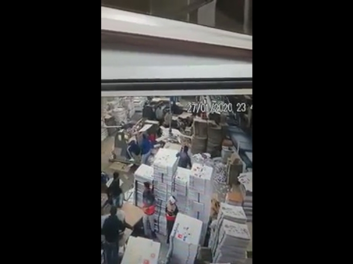 CrazyShit.com | India: Machine Ends Worker
