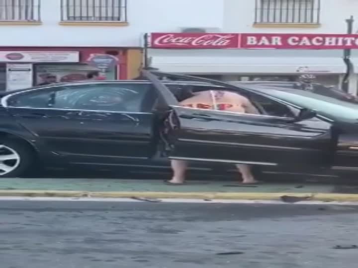 CrazyShit.com | girl gets arrested - Crazy Shit