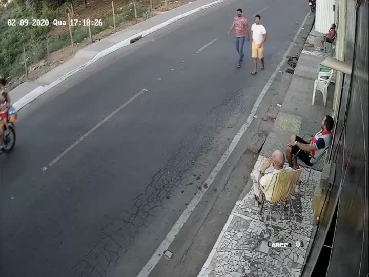 CrazyShit.com | brutal execution in street of brasil.. - Crazy Shit