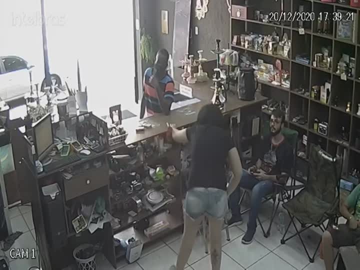 CrazyShit.com | Robbery Goes Wrong - Crazy Shit