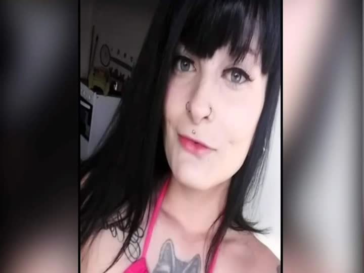 CrazyShit.com | Pretty girl being executed - Crazy Shit