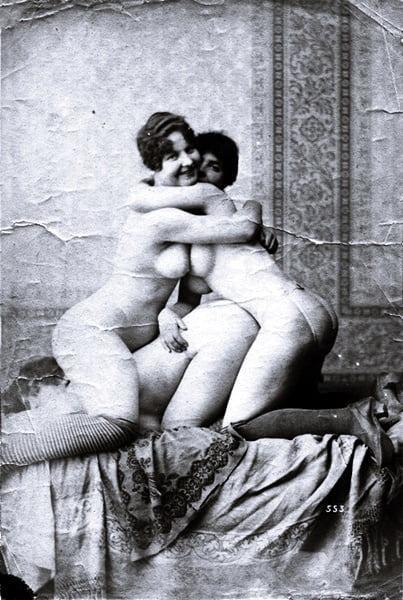 The strangest threesome you'll ever see