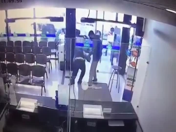 CrazyShit.com | retired M.P. takes out robber - Crazy Shit
