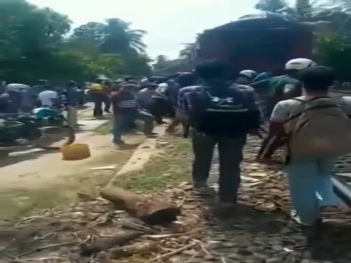 Beheaded by train in sunny India