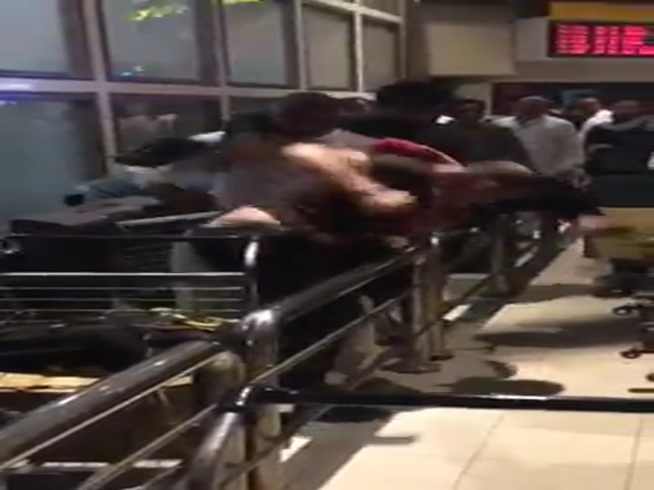 CrazyShit.com | FIGHT AT INDIAN AIRPORT - Crazy Shit