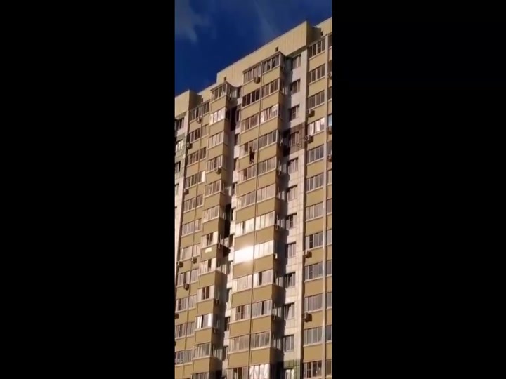 CrazyShit.com | Intoxicated man falls to his death - Crazy Shit