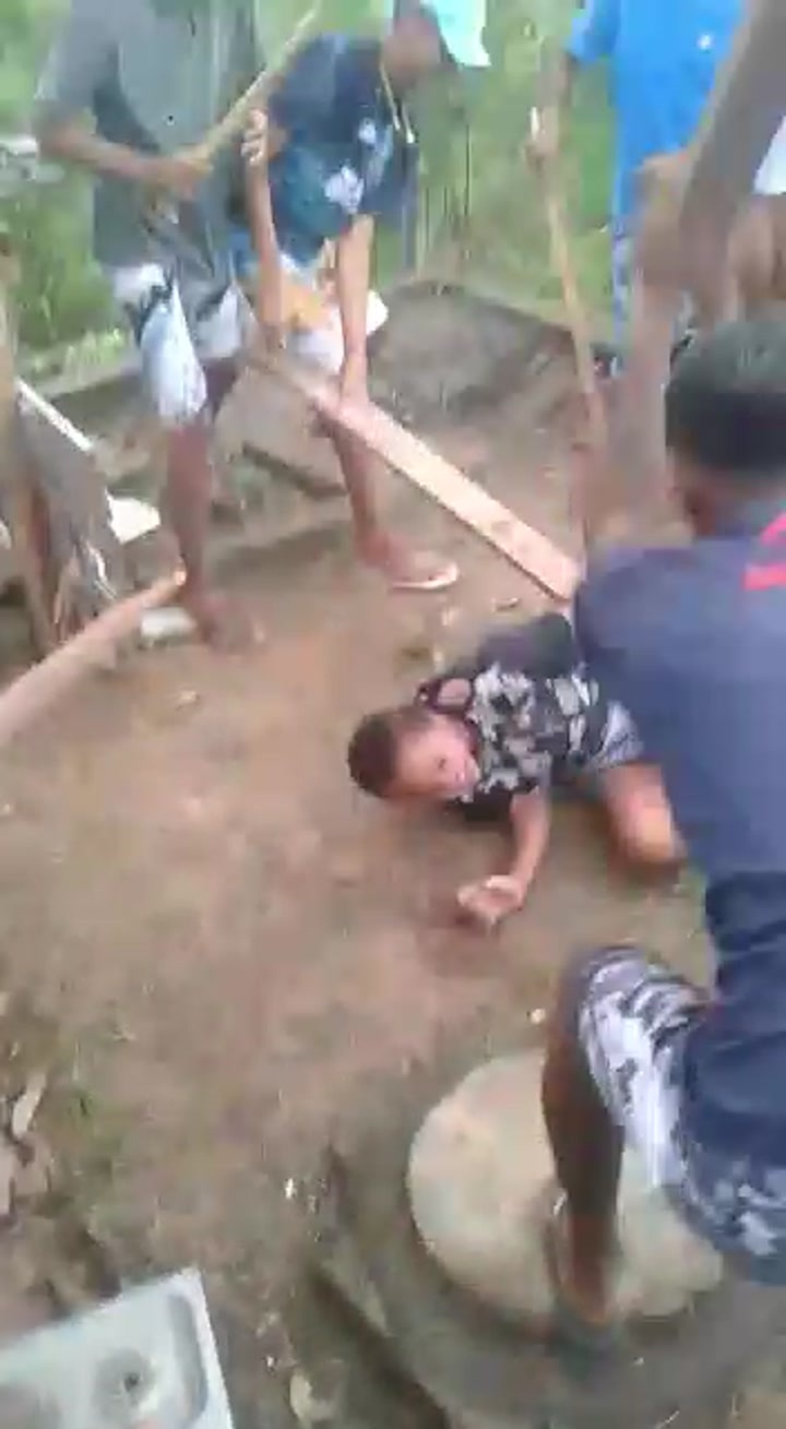 CrazyShit.com | girl brutally beaten - Crazy Shit 