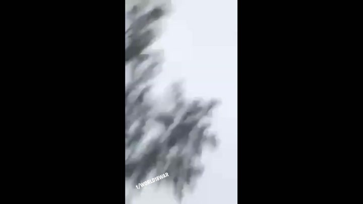 CrazyShit.com | A tank shot a group of Ukrainian soldiers at point-blank range - Crazy Shit