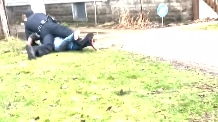 CrazyShit.com | Michigan cop kills black man - Crazy Shit