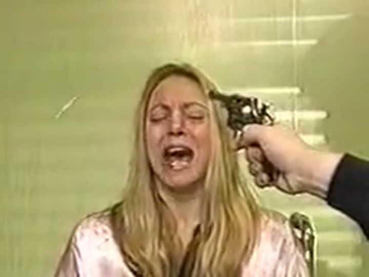 CrazyShit.com | Woman Shot In Head