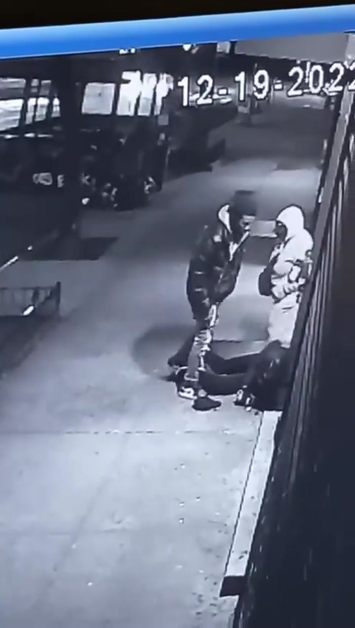 CrazyShit.com | Fatal stabbing in NYC - Crazy Shit