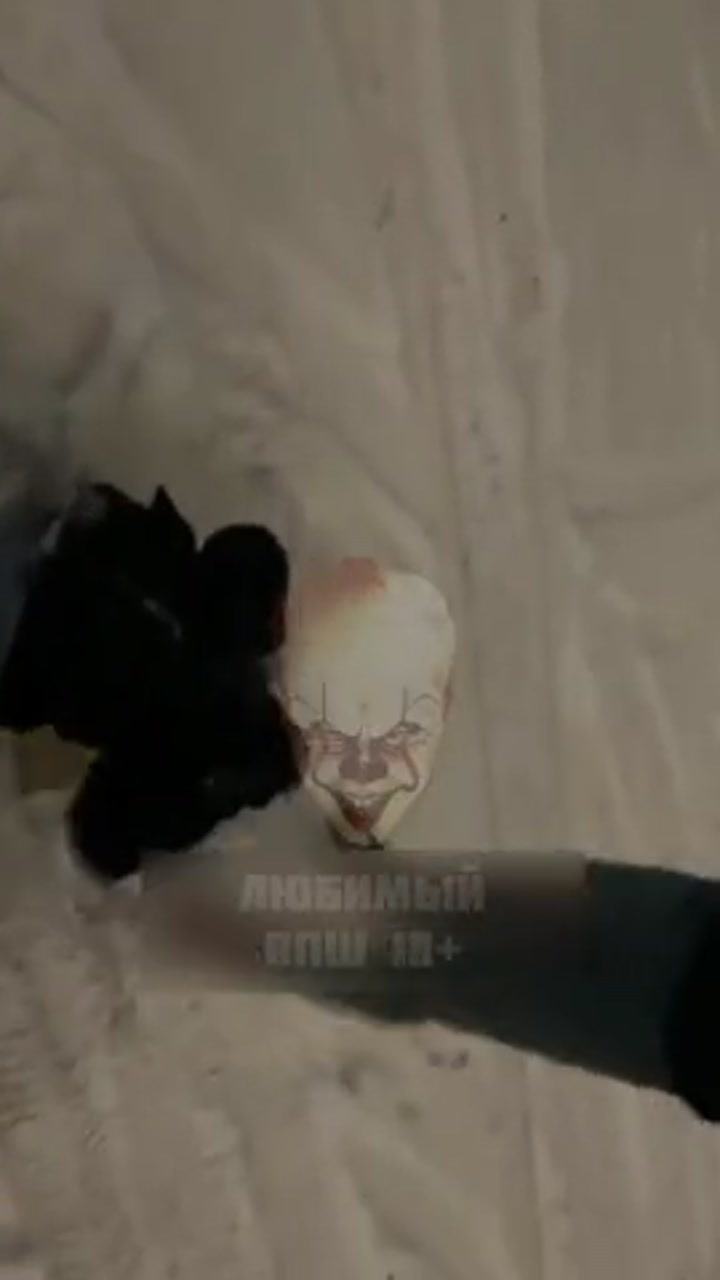CrazyShit.com | Skinhead kicks GF in the head - Crazy Shit