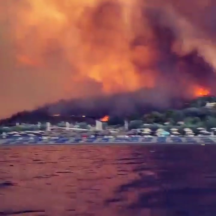 CrazyShit.com | greece is on fire