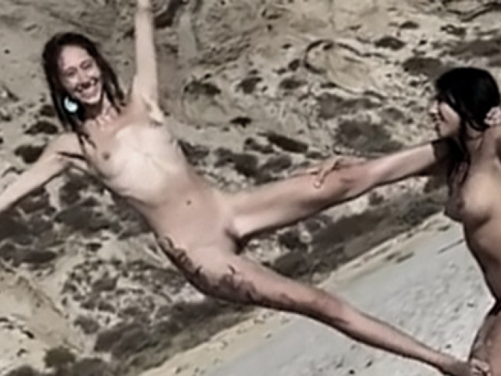 CrazyShit.com | 5 PUBLIC ACTS THAT DEFINITELY MAKE YOU A WHORE - Crazy Shit