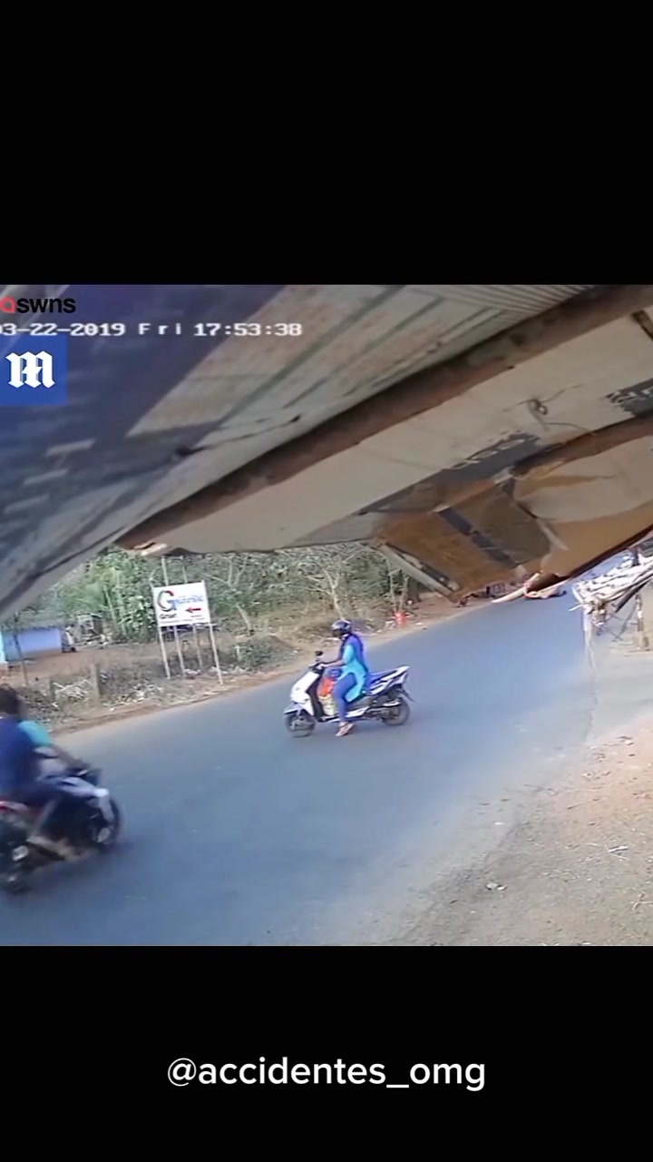 CrazyShit.com | Indian woman scooty and men bike crashed - Crazy Shit