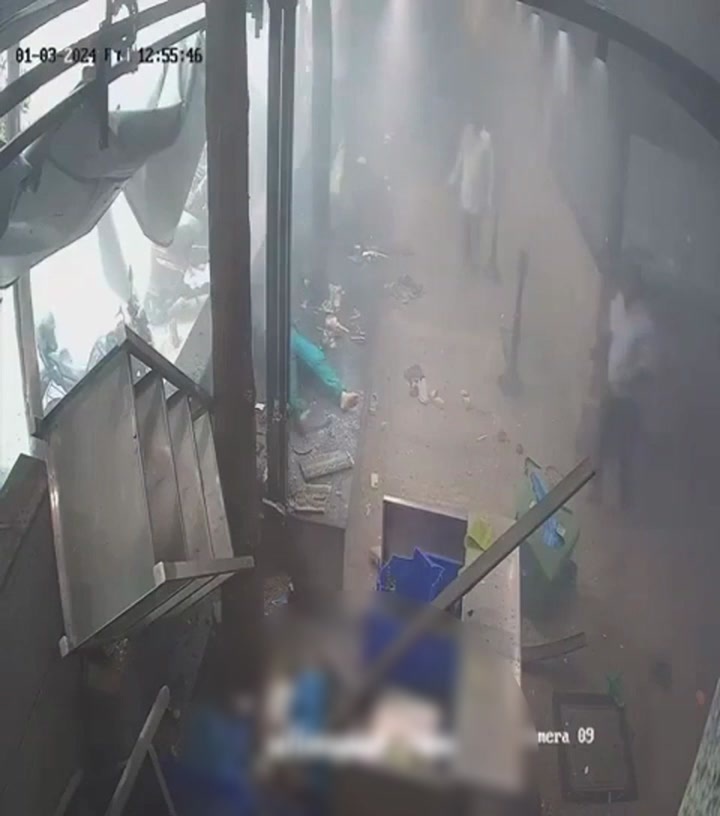 CrazyShit.com | CCTV Footage Of Blast In Rameshwaram Cafe In Bengaluru. India - Crazy Shit