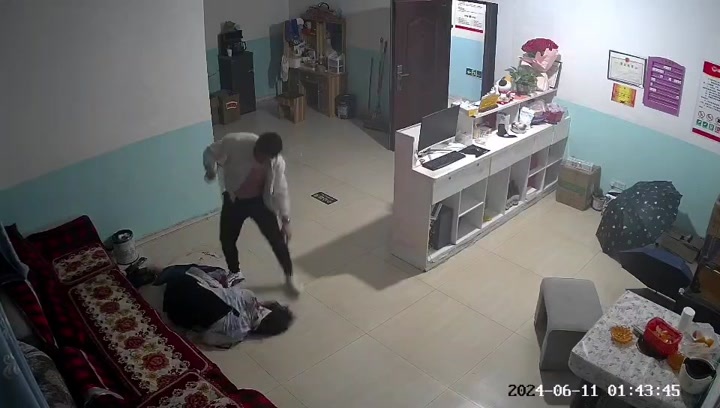 CrazyShit.com | Woman Pisses Husband Off For The Last Time 