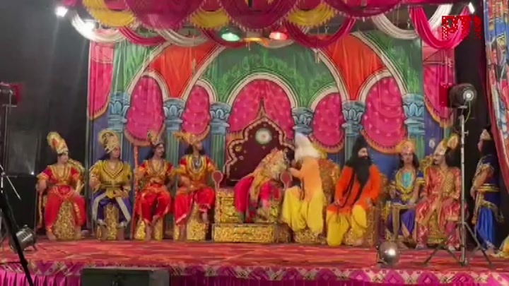 CrazyShit.com | Indian dies during performance - Crazy Shit