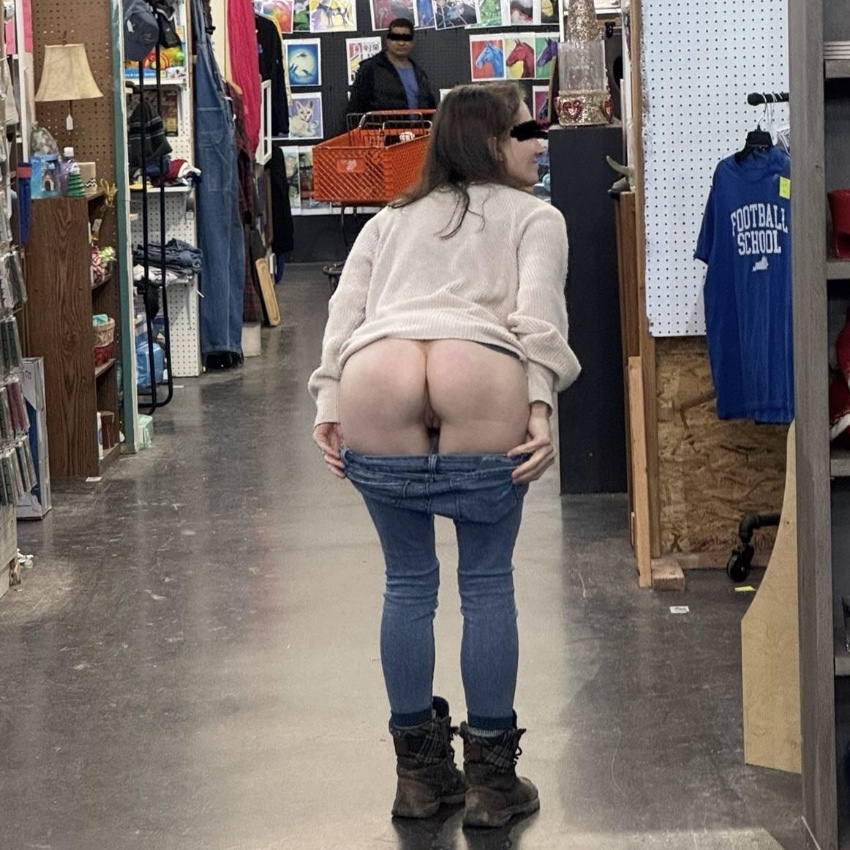 Street shitter caught her of course