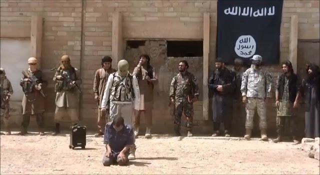 ISIS PREACHING BEFORE KILLING MAN