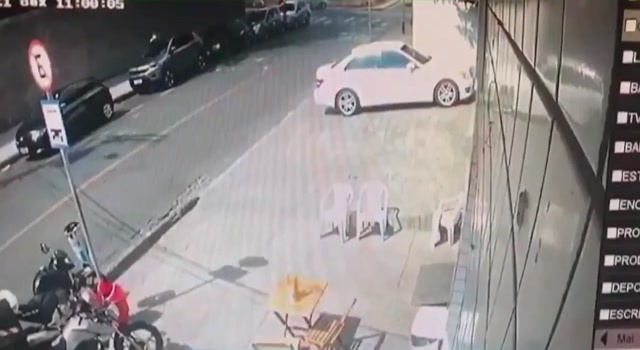 cruelty, man beaten and executed in brazil