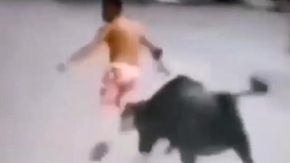 Man runs into pole trying to outrun bull