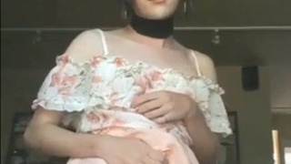 gAL WITH GREAT HANGER
