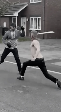 Serious street machete fight