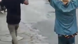 fight in the middle of the street tragedy happens in Brazil