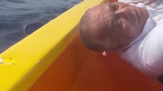 shitty cameraman should be in the water too