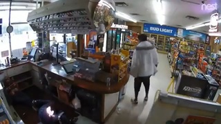 Robber sets fire to employees
