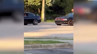 Loser pulls gun cuz he can&rsquo;t handle criticism