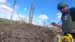 Oops... Russians Mistakenly Run Into Ukrainian Rifleman