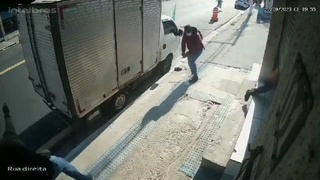 Thief killed by off duty officer