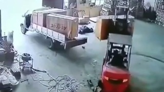 Dude killed by its own forklift